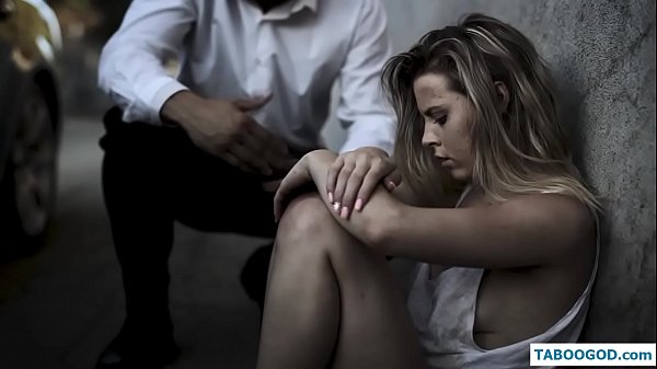 Perverssejä tarinoita: koditon teinityttö