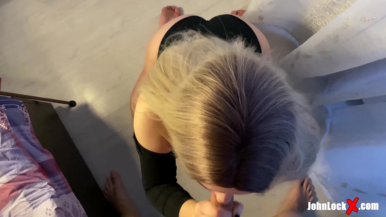 Punapää imee mulkkua ja panee ylös, saa spermaa perseeseensä